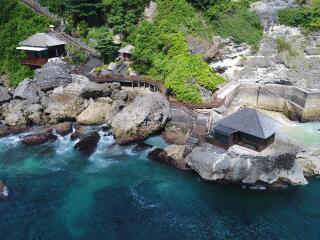 Spa on the Rock