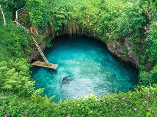 To-Sua Ocean Trench