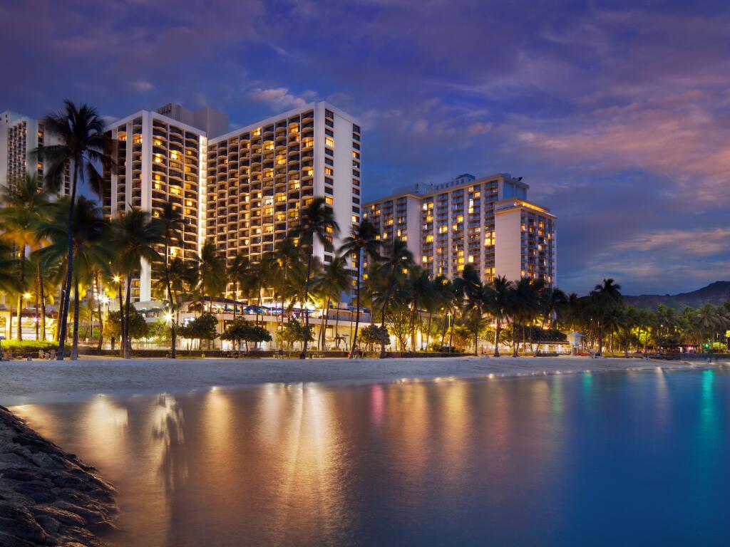Waikiki Beach Marriott Resort & Spa – Hotel Review