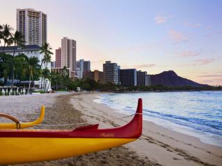 Waikiki Beach - Moana Surfrider Resort & Spa