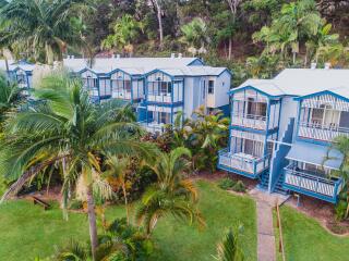 Deluxe Beachfront Villas