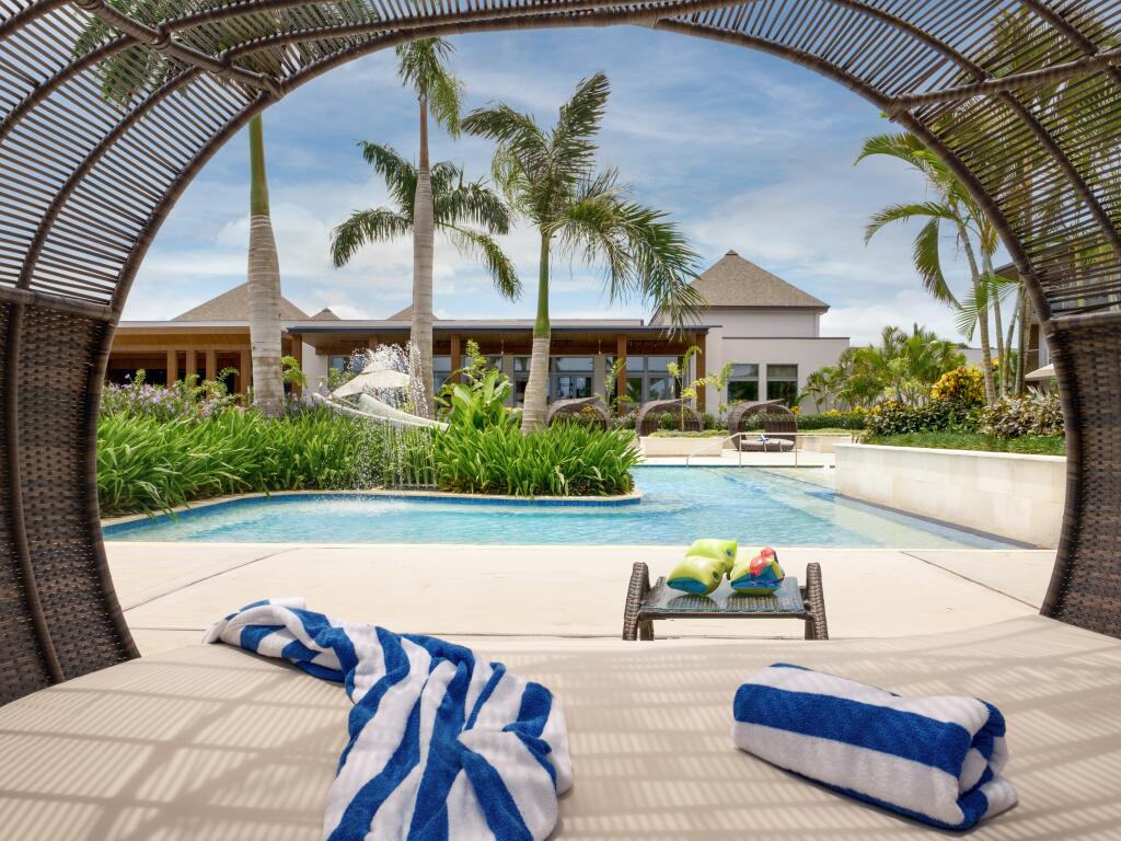 FIJI FLASH SALE: Save up to $870