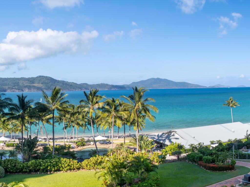 Popular Hamilton Island Paradise Escape