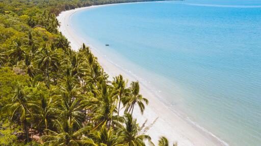 Four Mile Beach Port Douglas - Tourism and Events Queensland