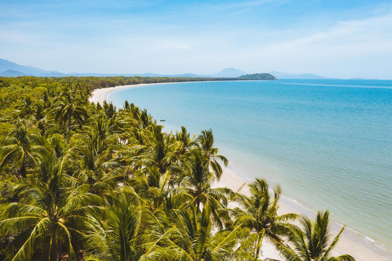 Four Mile Beach Port Douglas - Tourism and Events Queensland