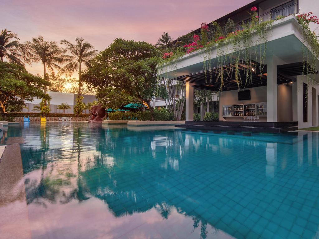 Doubletree By Hilton Phuket Banthai Resort Accommodation - 