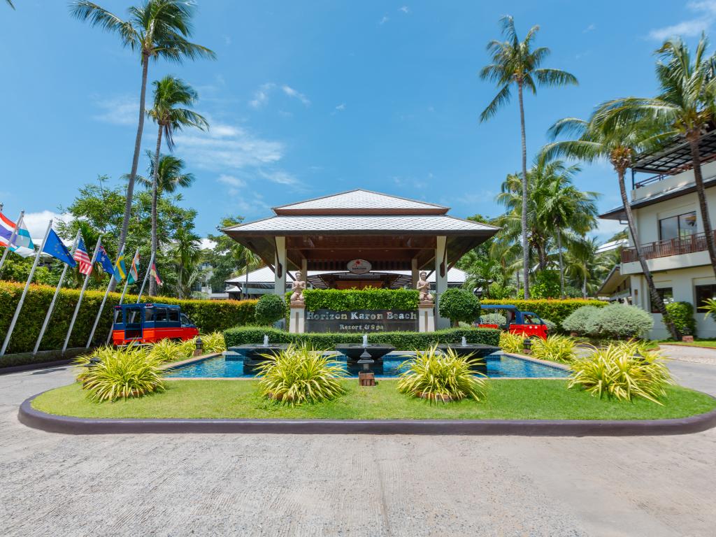 Horizon Karon Beach Resort And Spa Accommodation - 