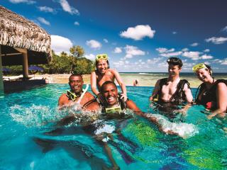 Breakas Beach Resort - Scuba Lesson